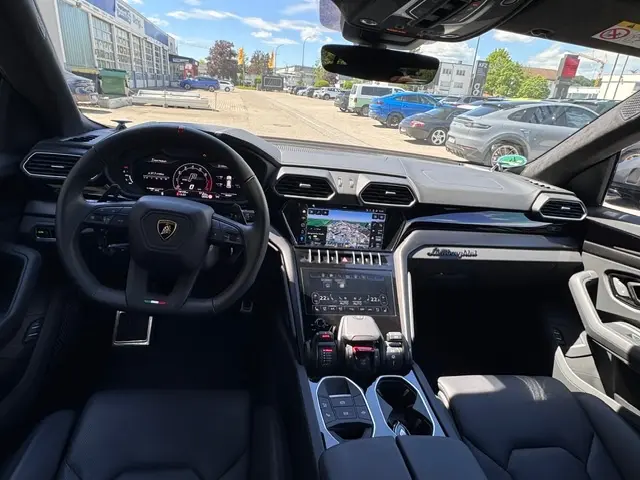 Lamborghini Urus S Nero-Matt/Black/23"/B&O/Garan – 17