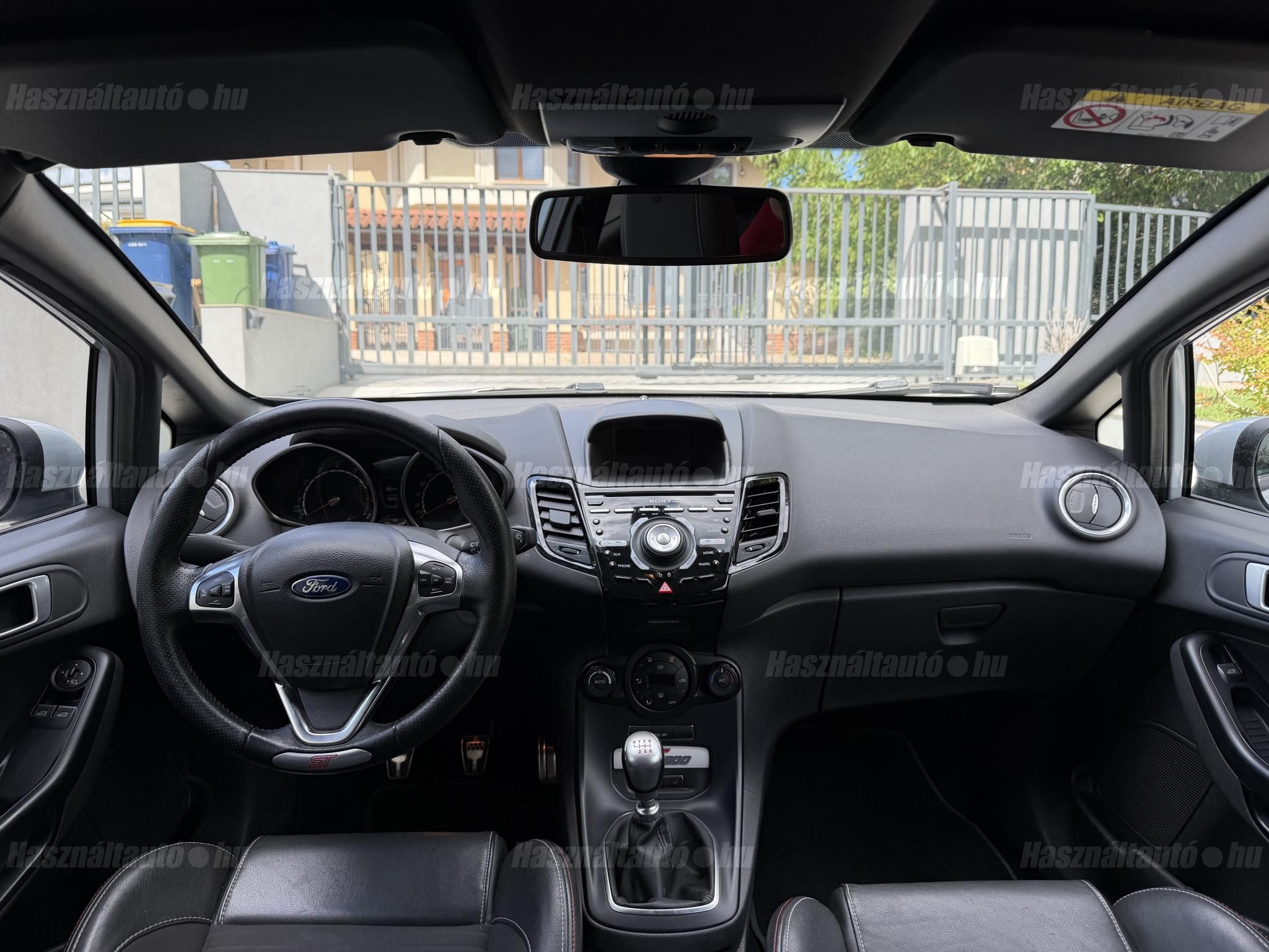 Ford Fiesta 1.6 GTDi ST200 – 10