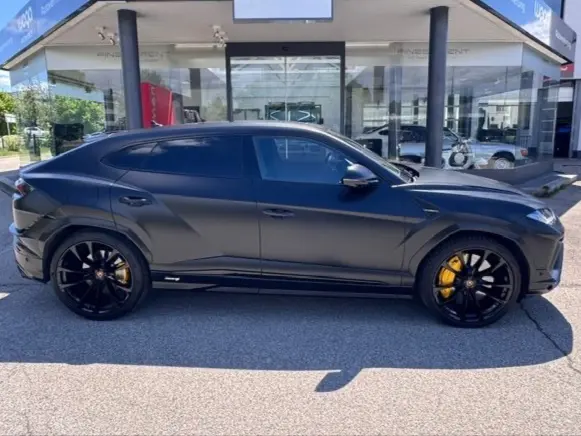 Lamborghini Urus S Nero-Matt/Black/23"/B&O/Garan – 2