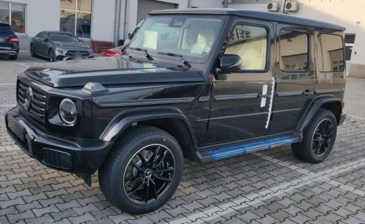 Mercedes-Benz G 450d AMG/MY2027/Black-Beige/Superior/Full-Full – 2