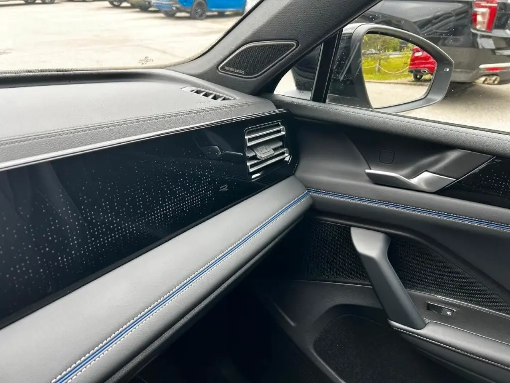 Volkswagen Tiguan 2.0 TDI R-Line/Matrix/AHK/HUD/Pano/Voll!! – 19
