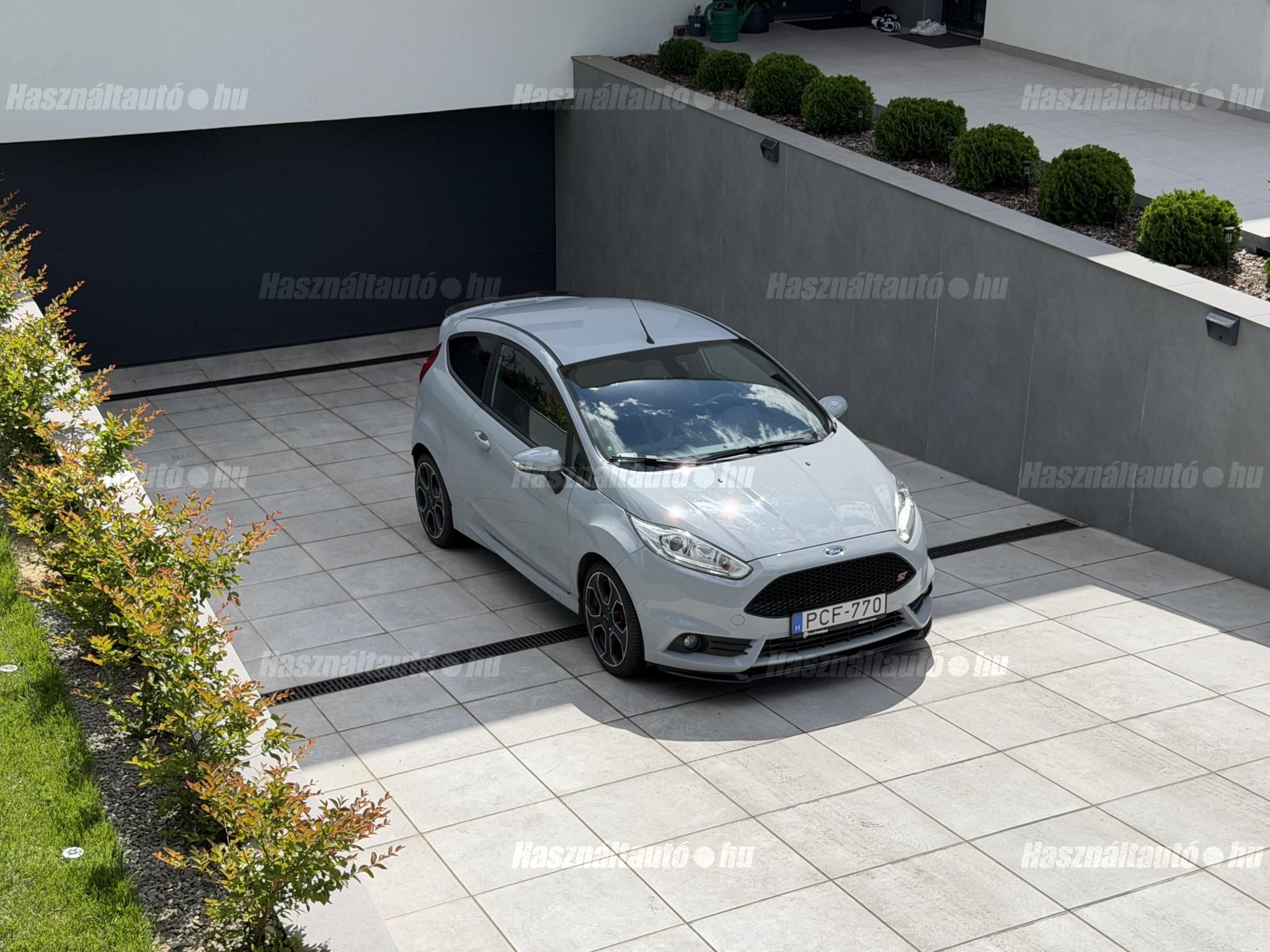 Ford Fiesta 1.6 GTDi ST200 – 1