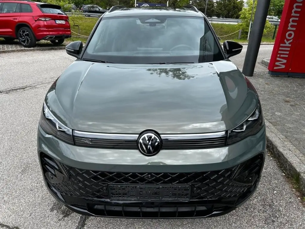 Volkswagen Tiguan 2.0 TDI R-Line/Matrix/AHK/HUD/Pano/Voll!! – 4