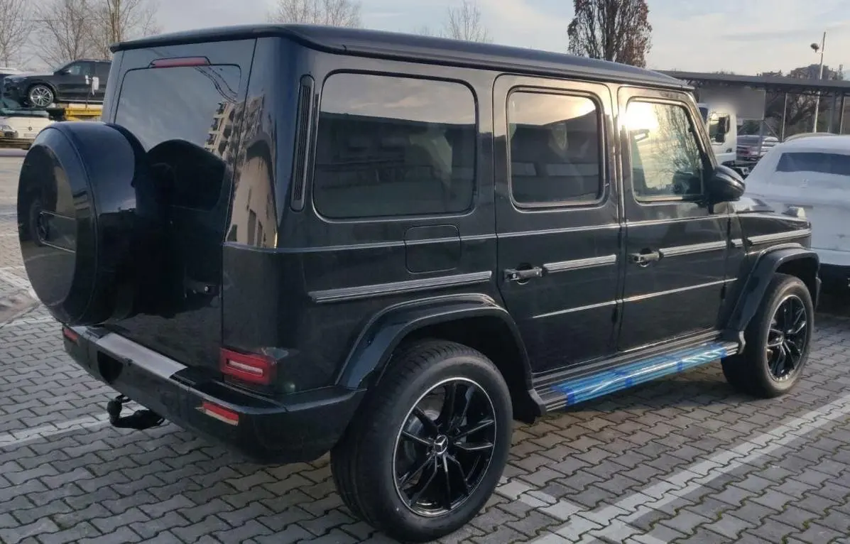 Mercedes-Benz G 450d AMG/MY2027/Black-Beige/Superior/Full-Full – 4