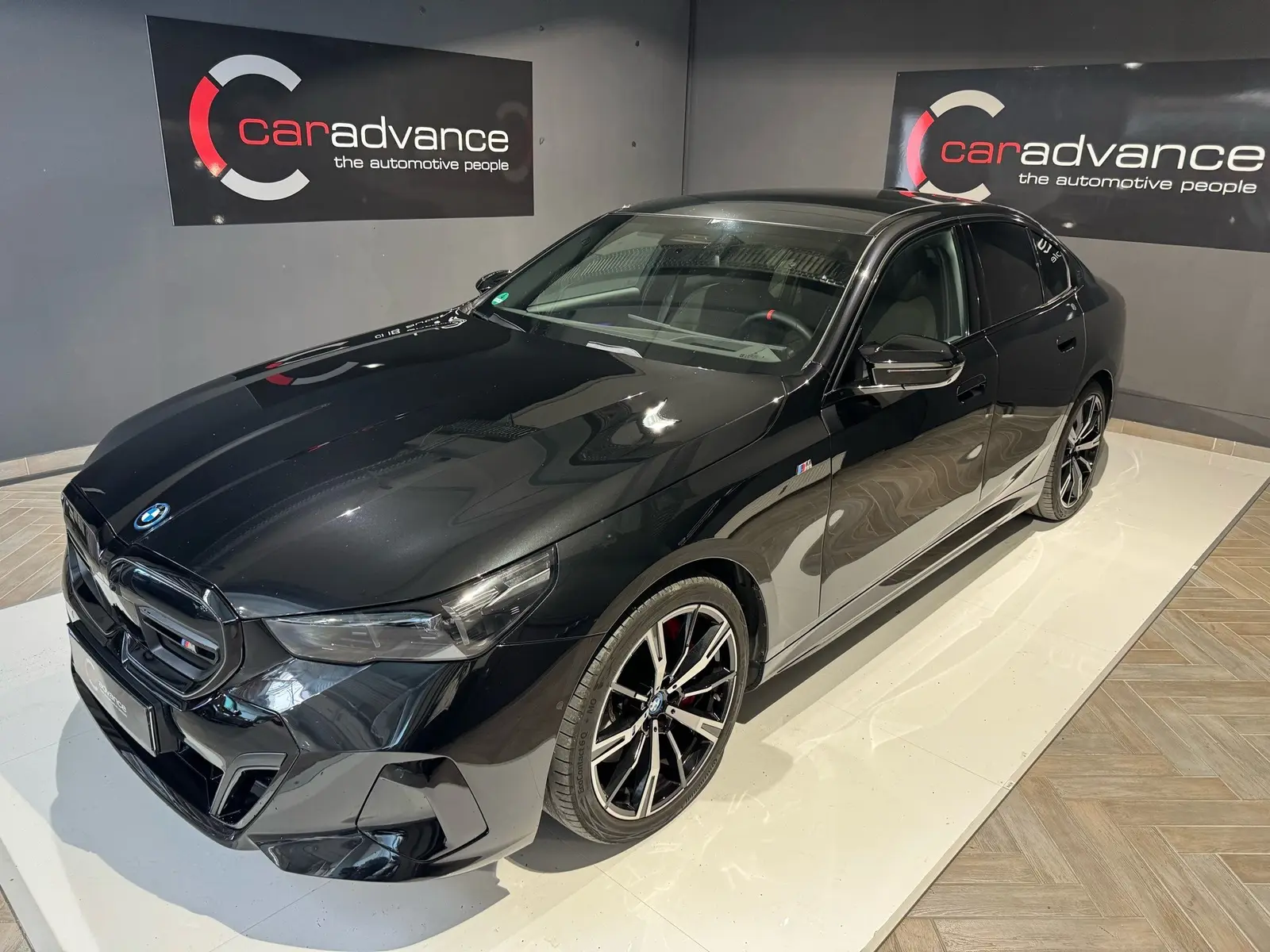 BMW i5 M60 xDrive i5M60 xDrive – 5