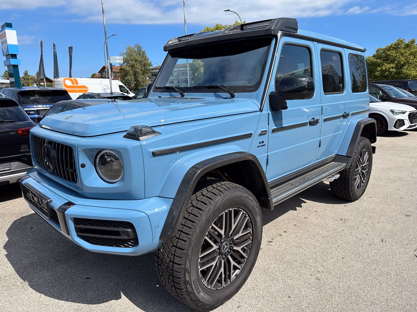 Mercedes-Benz G 63 AMG 4x4/Vintage Blue/Classic Red/Carbon... – 8