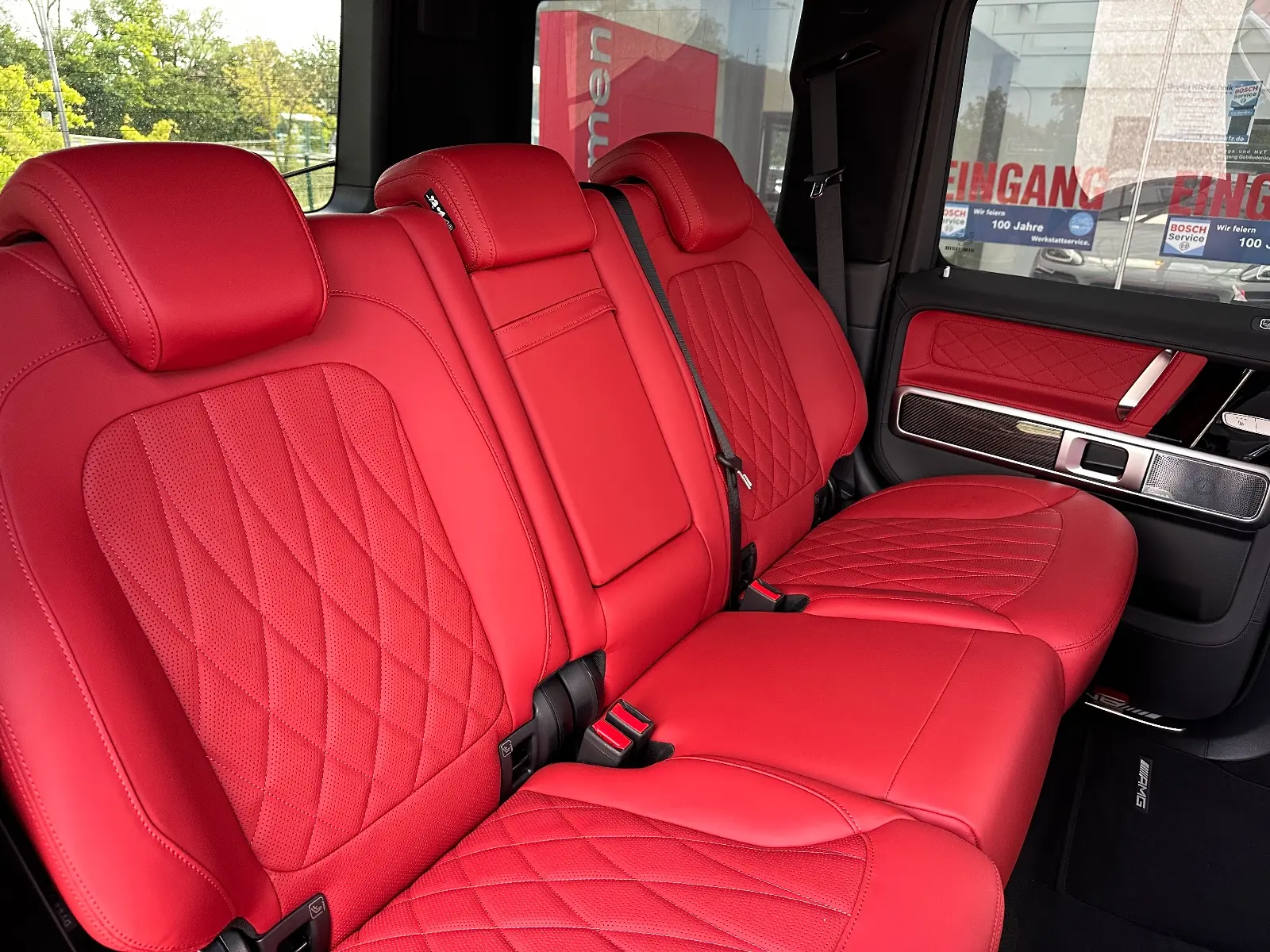 Mercedes-Benz G 63 AMG 4x4/Vintage Blue/Classic Red/Carbon... – 23