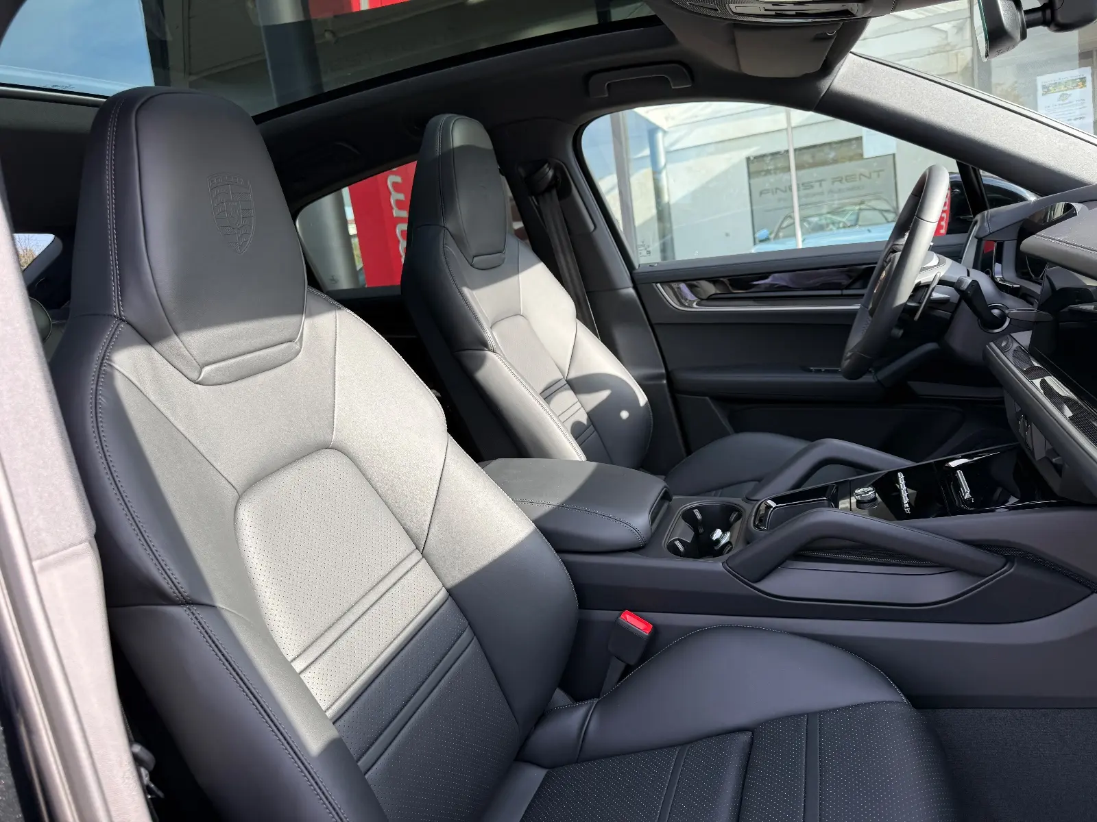 Porsche Coupe Black Edition/Black-Black/Full/2026 Prod. – 15