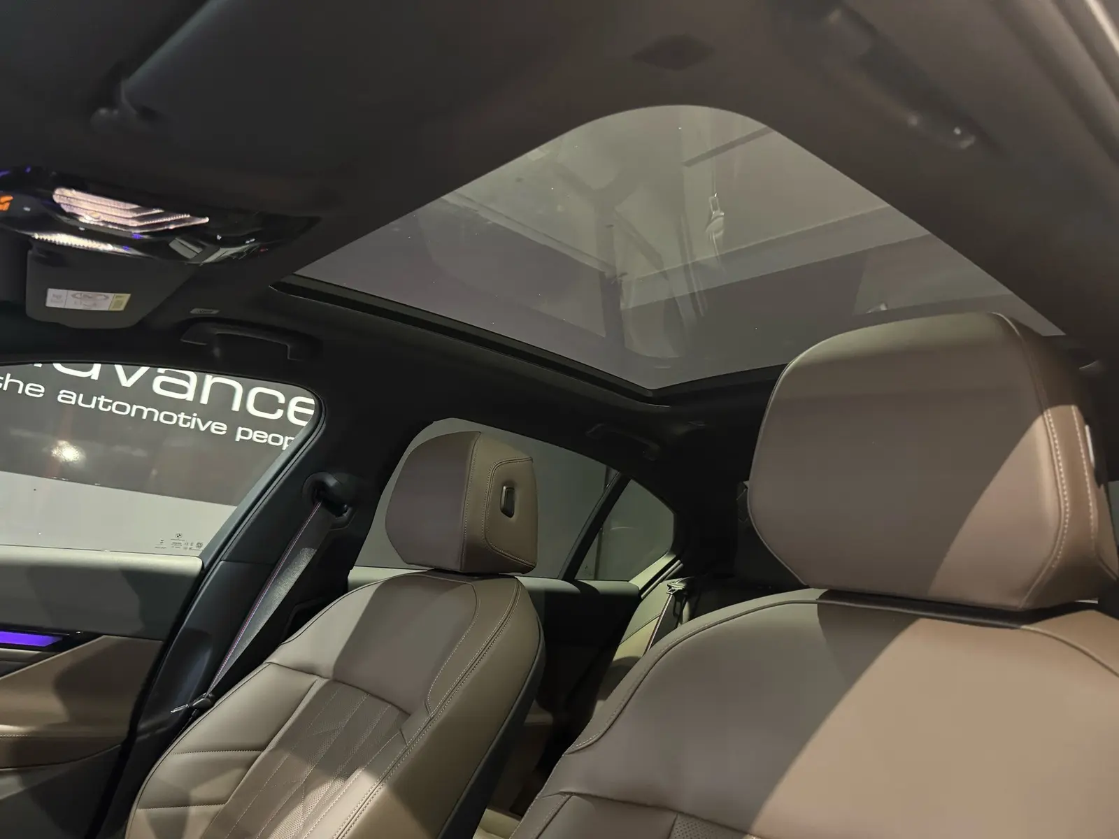 BMW i5 M60 xDrive i5M60 xDrive – 12