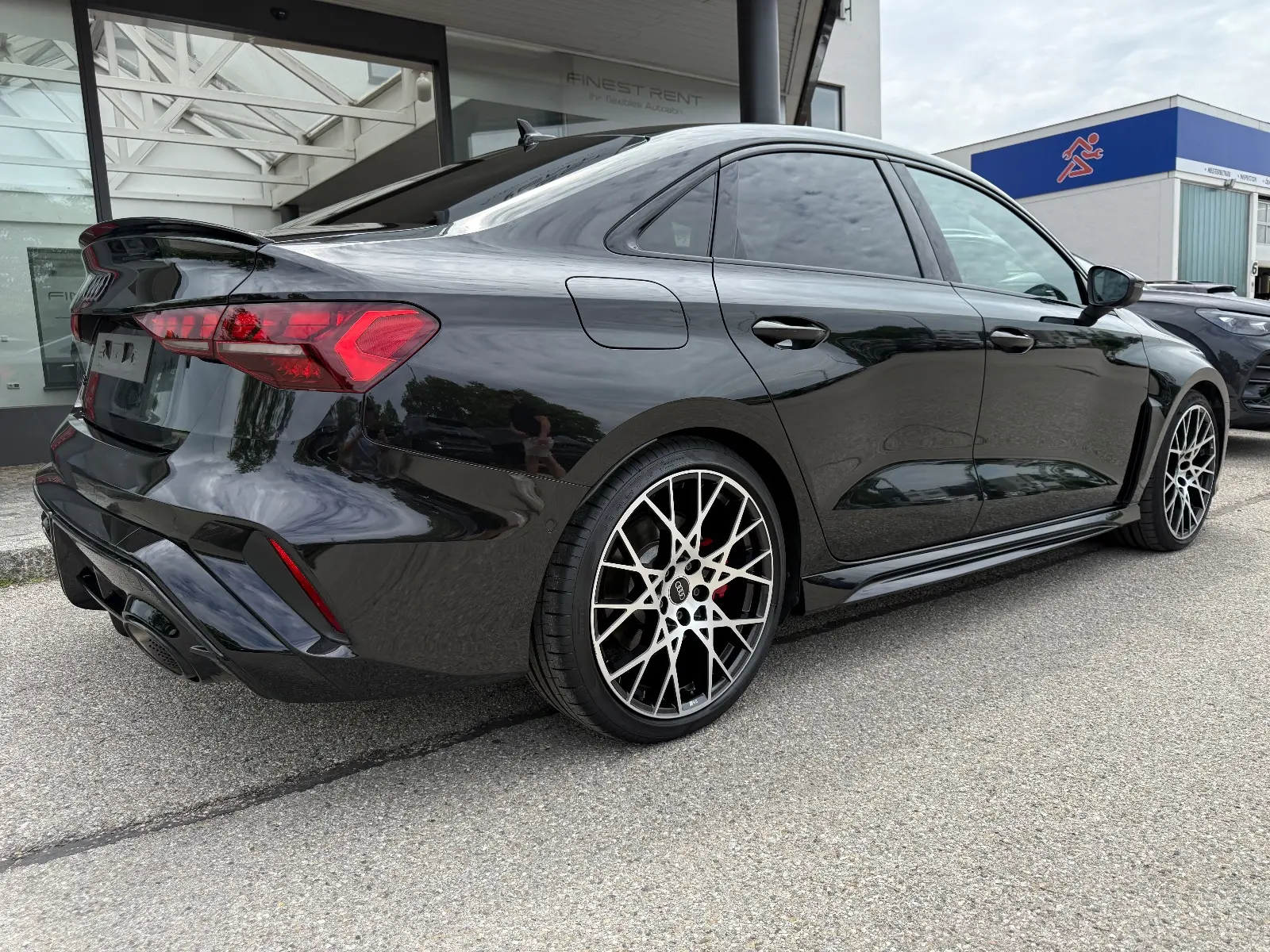 Audi RS 3 Limousine/Individual/Schalensitz/Pano/Sport – 3