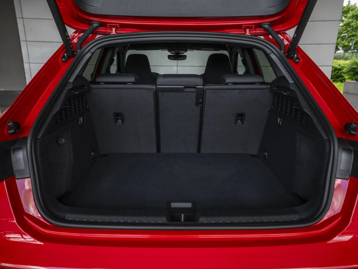 Zavazadlový prostor Audi A3 Sportback