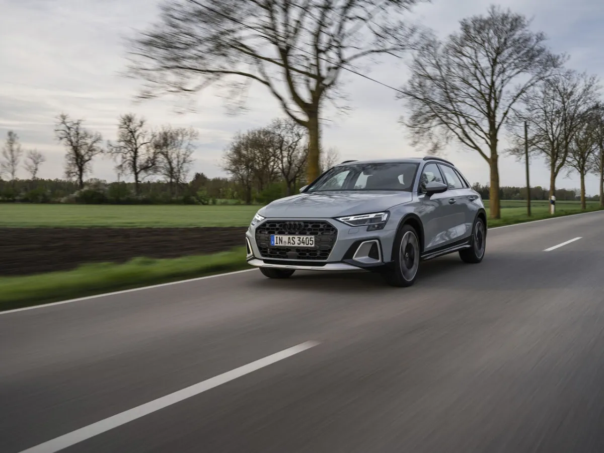 Audi A3 allstreet 35 TFSI — nový vůz z Německa