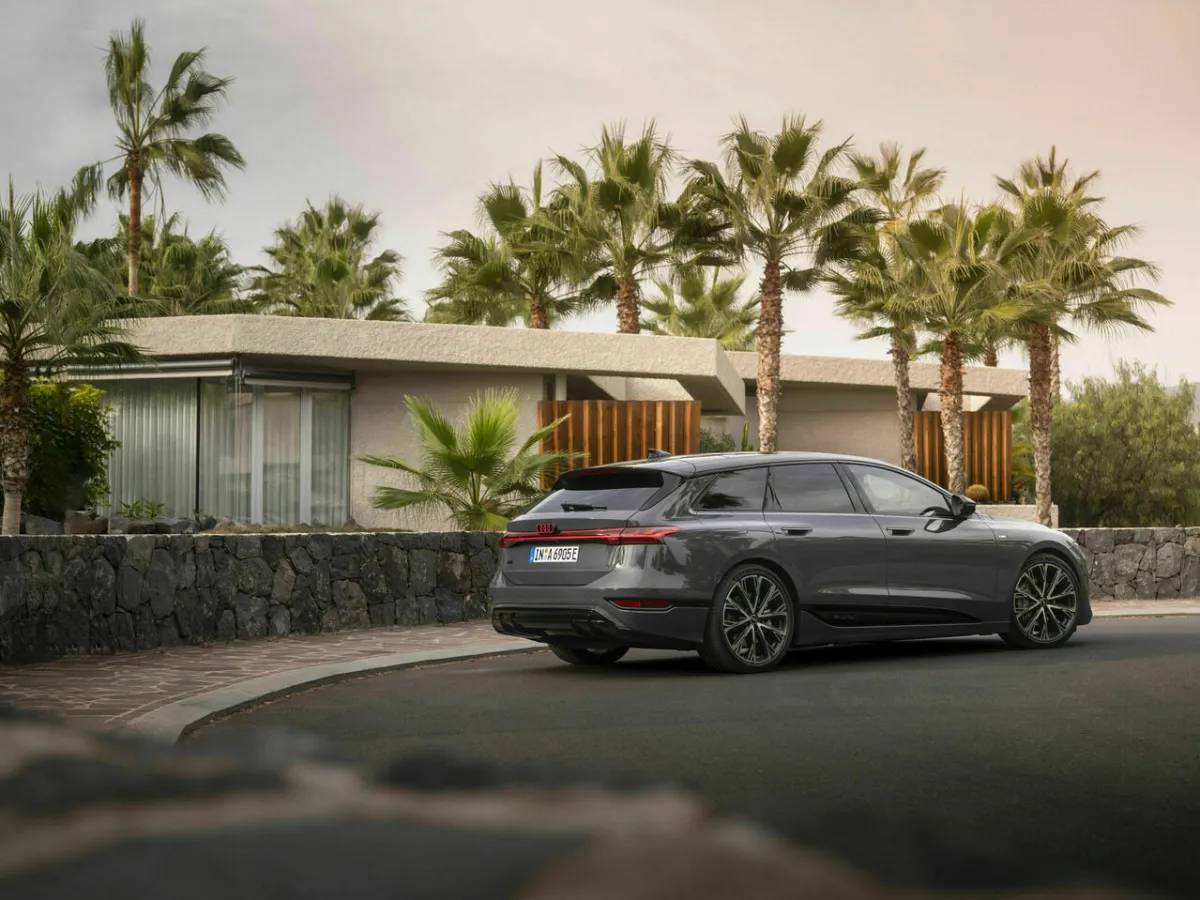 Audi A6 Avant e-tron Heckansicht