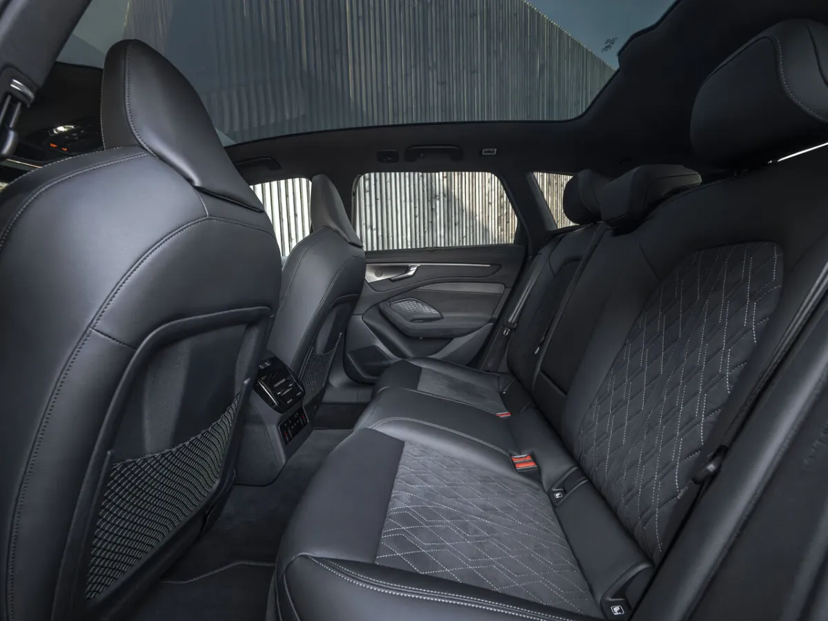 Zadní sedadla Audi A6 Avant