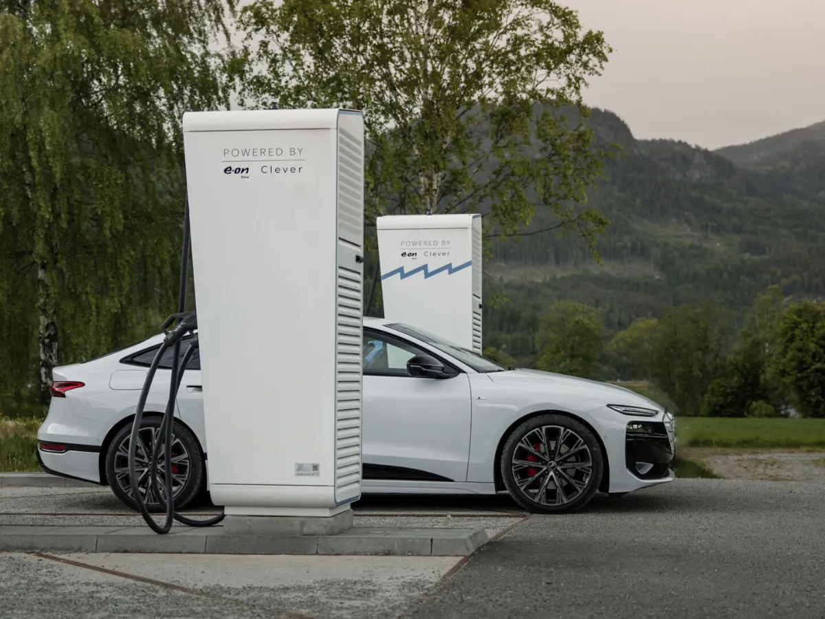 Audi A6 Sportback e-tron při nabíjení