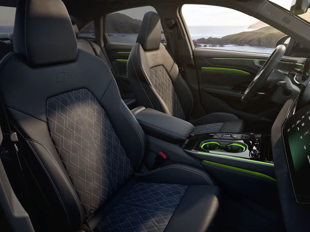 Interiér Audi A6 Limousine, přístrojová deska