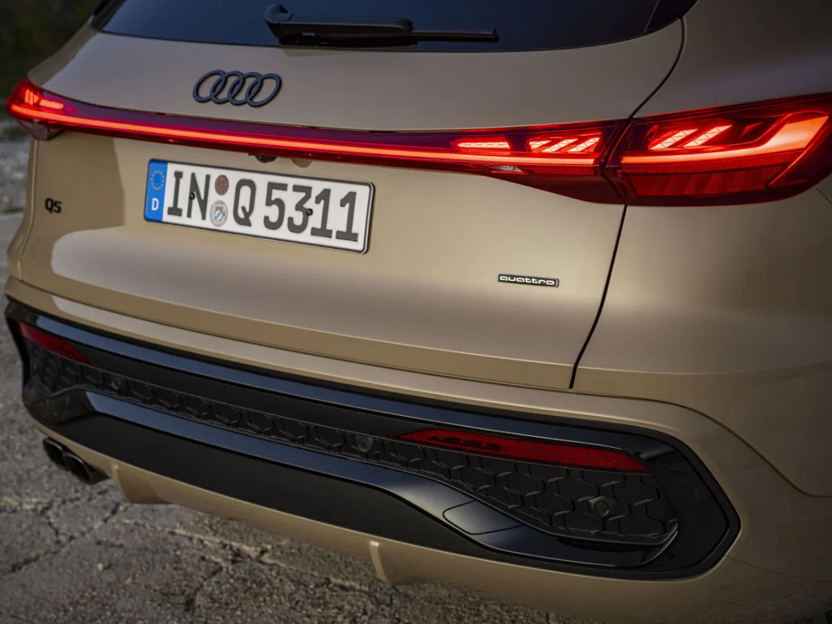 Zadní světlo Audi Q5