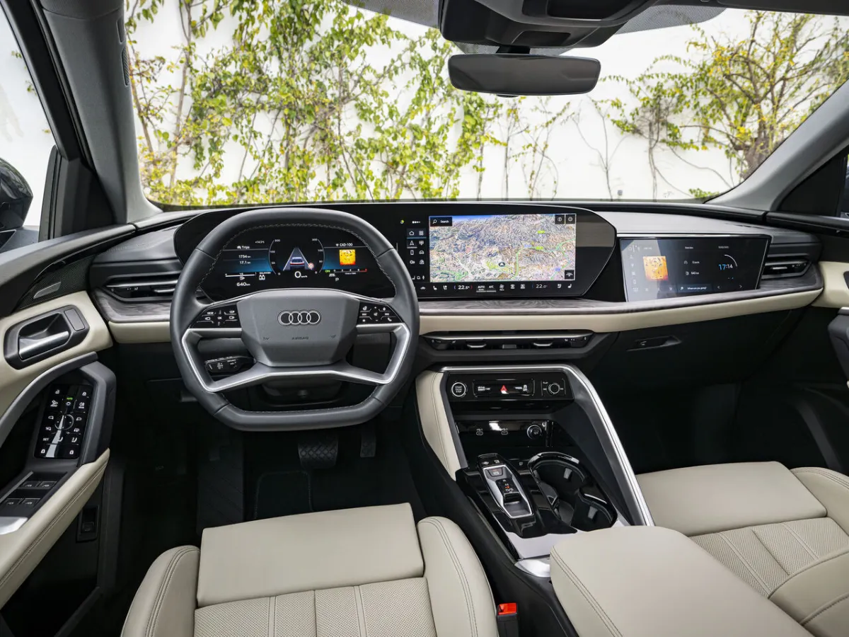 Interiér Audi Q5