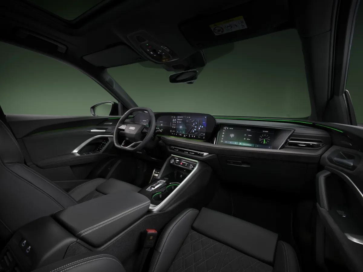 Audi Q5 Sportback Fahrgastraum und Sitze