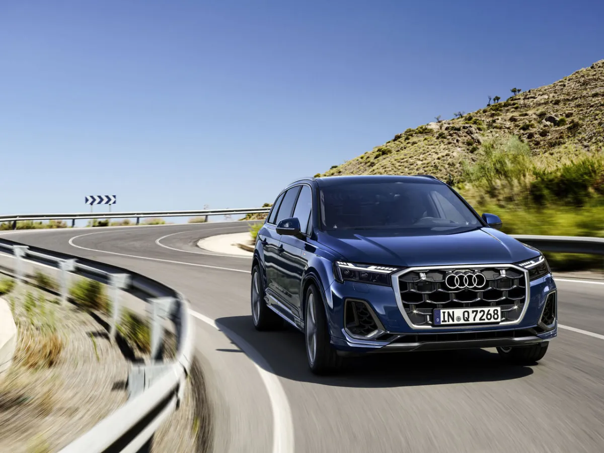 Audi Q7 45 TDI quattro — nový vůz z Německa