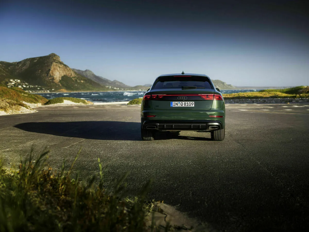 Audi Q8 z boku
