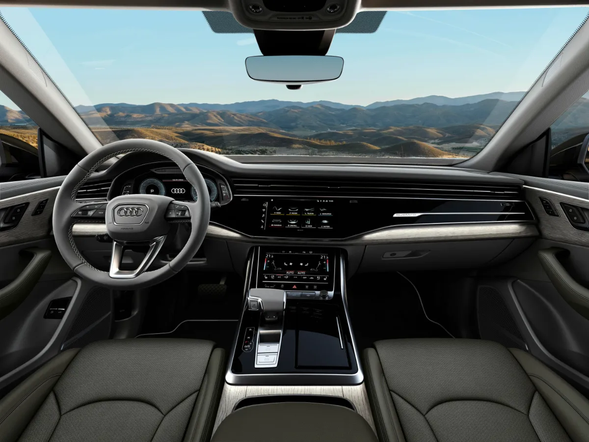 Audi Q8 interiér a sedadla