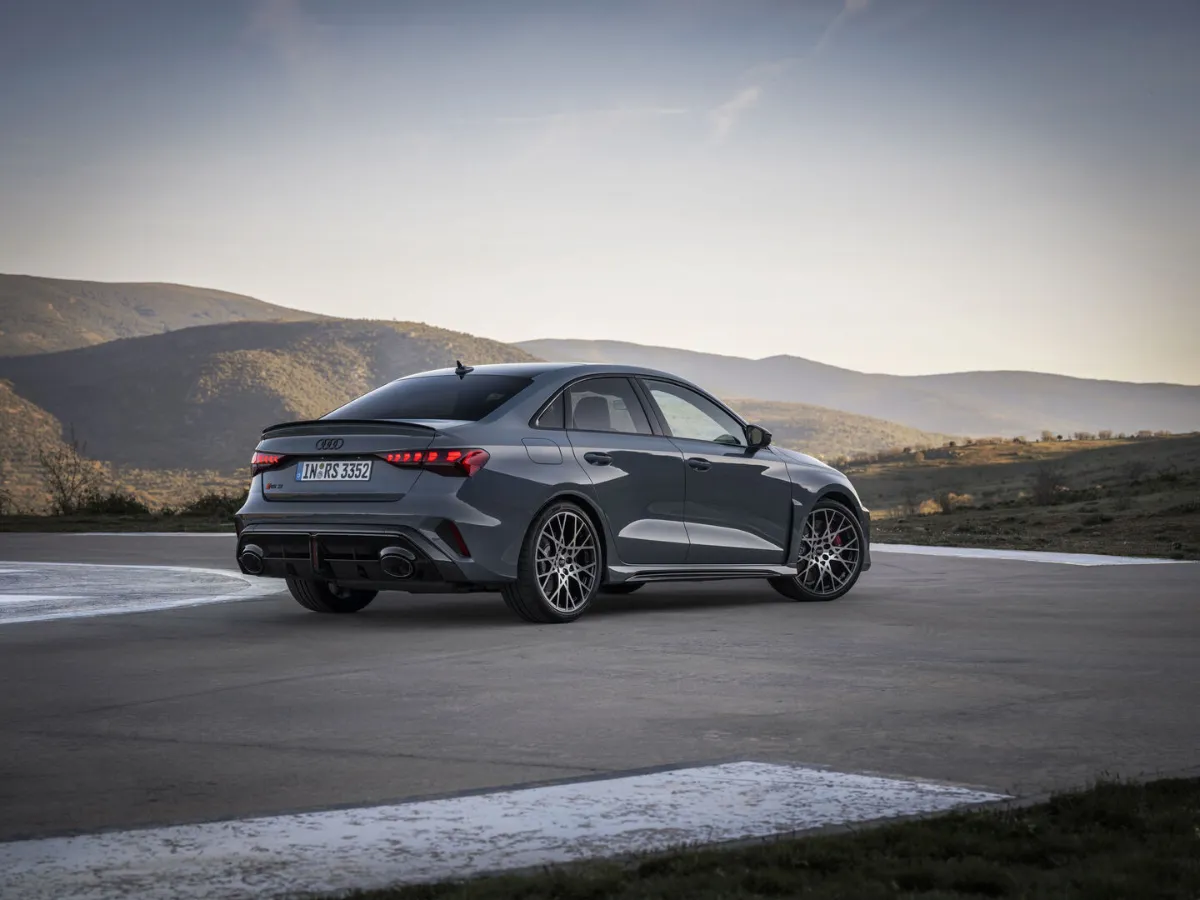 Nové Audi RS 3 Limousine — individuální objednávka z Německa