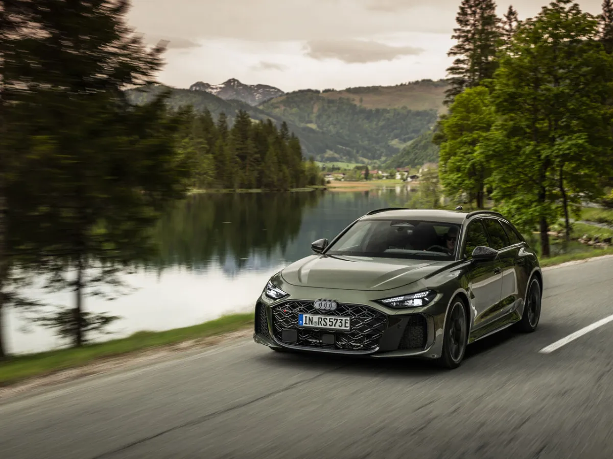 Neuer Audi RS 5 Avant — individuelle Bestellung aus Deutschland