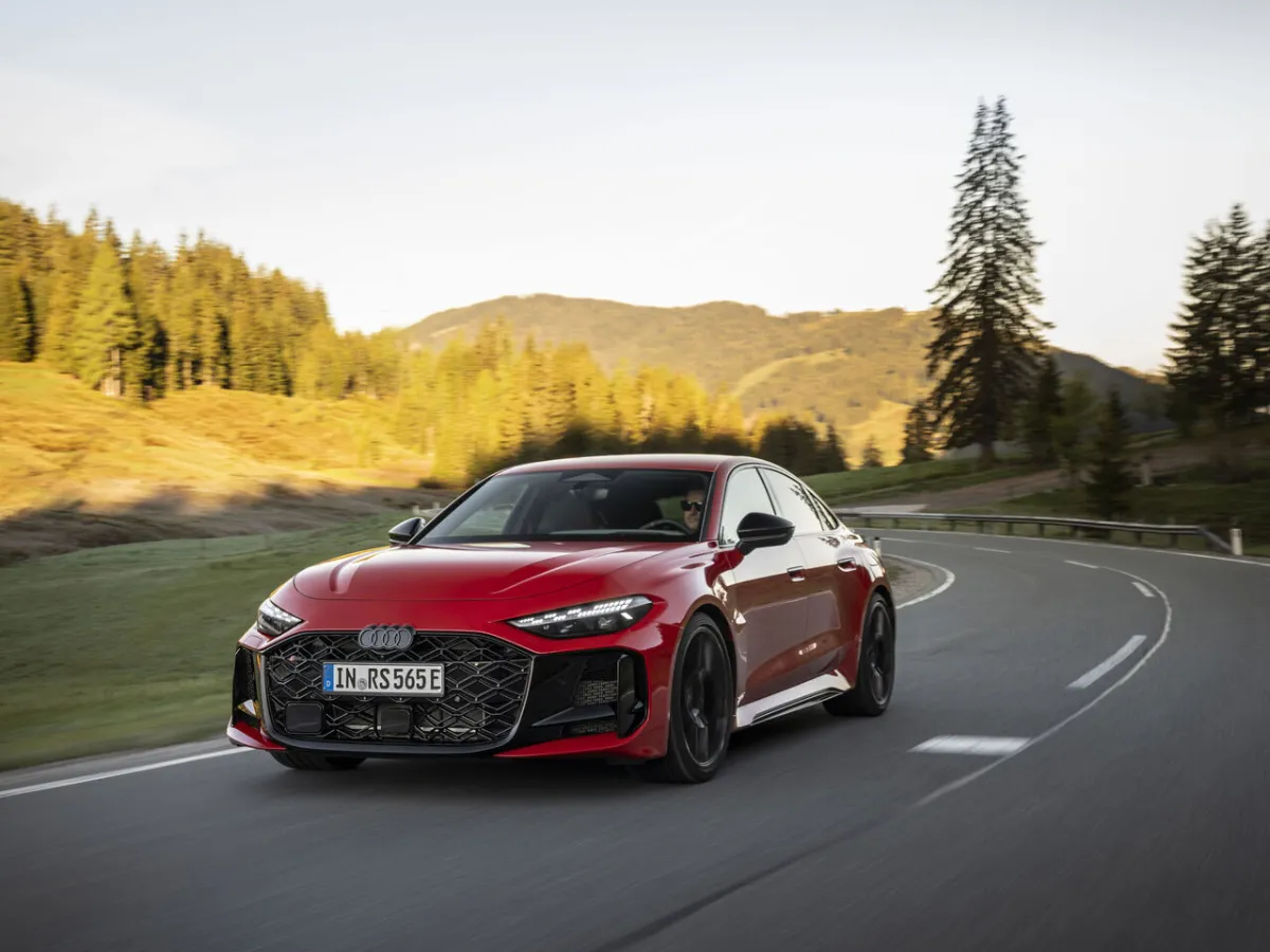 Neue Audi RS 5 Limousine — individuelle Bestellung aus Deutschland