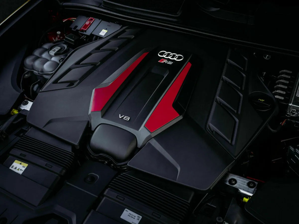 V8-Motor des Audi RS Q8 performance