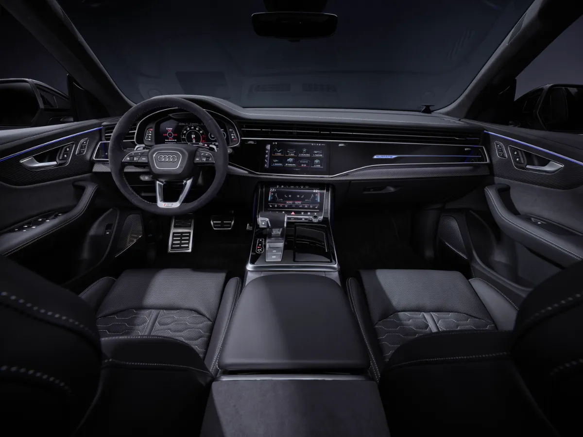 Audi RS Q8 performance Fahrgastraum und Sitze