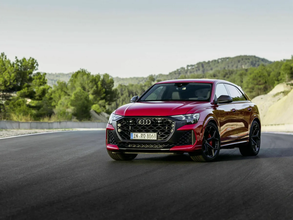 Nové Audi RS Q8 performance — individuální objednávka z Německa