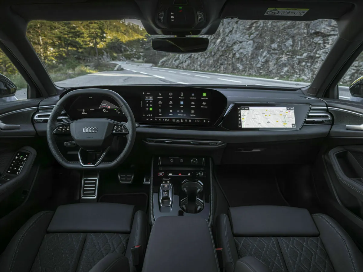 Prostor řidiče Audi S5 limuzína