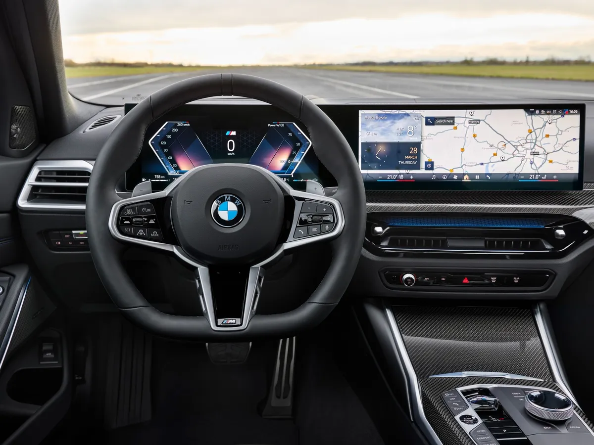 Interiér BMW řady 3 Touring, přístrojová deska