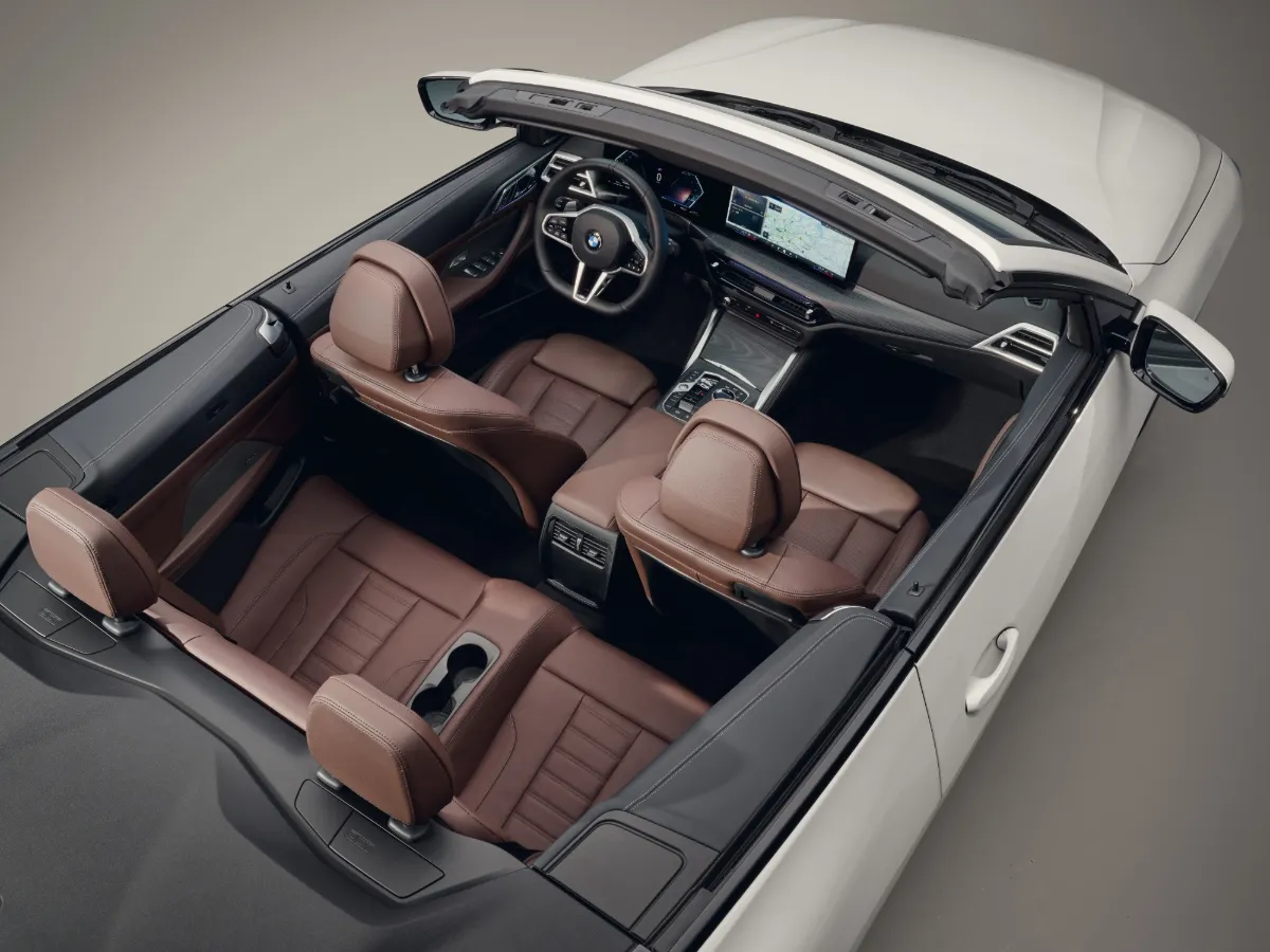 Kabina BMW řady 4 Cabrio shora
