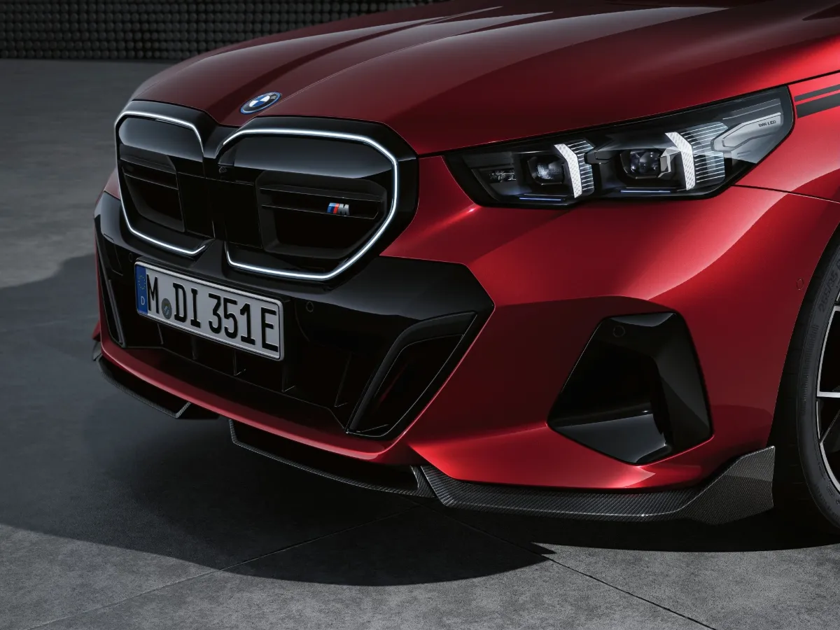 BMW řady 5 Sedan pohled zepředu