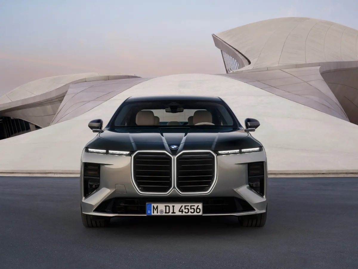BMW řady 7 zepředu