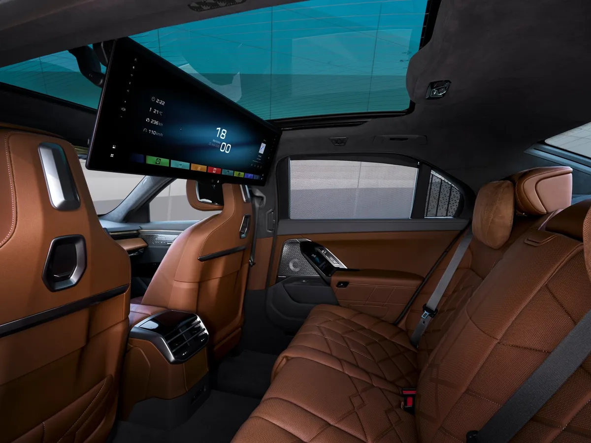 Detail kokpitu BMW i7