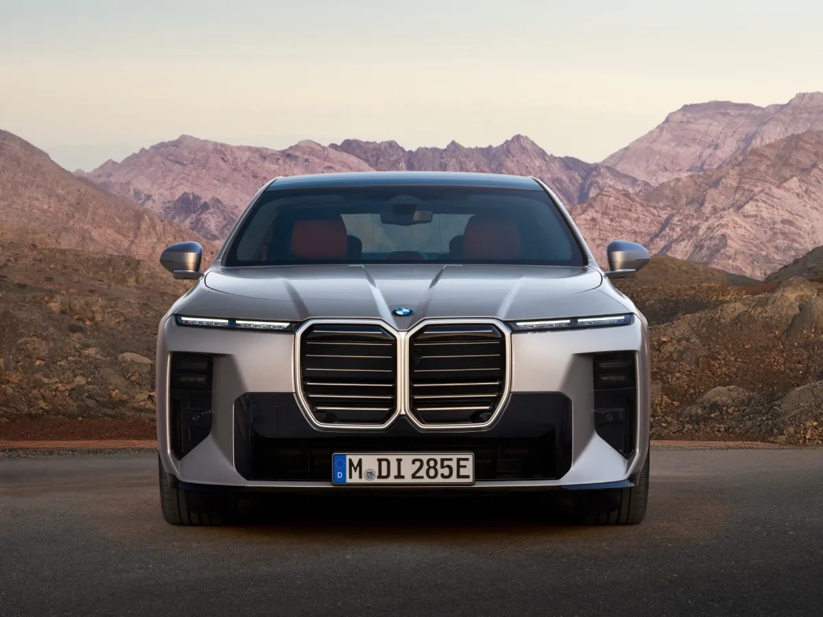 BMW i7 eDrive50 — nový vůz z Německa