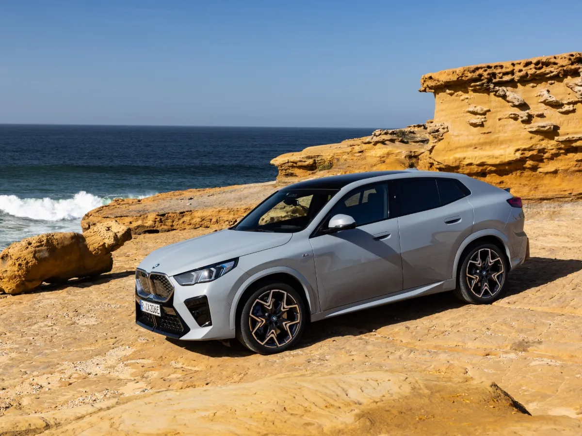 Nové BMW iX2 — individuální objednávka z Německa