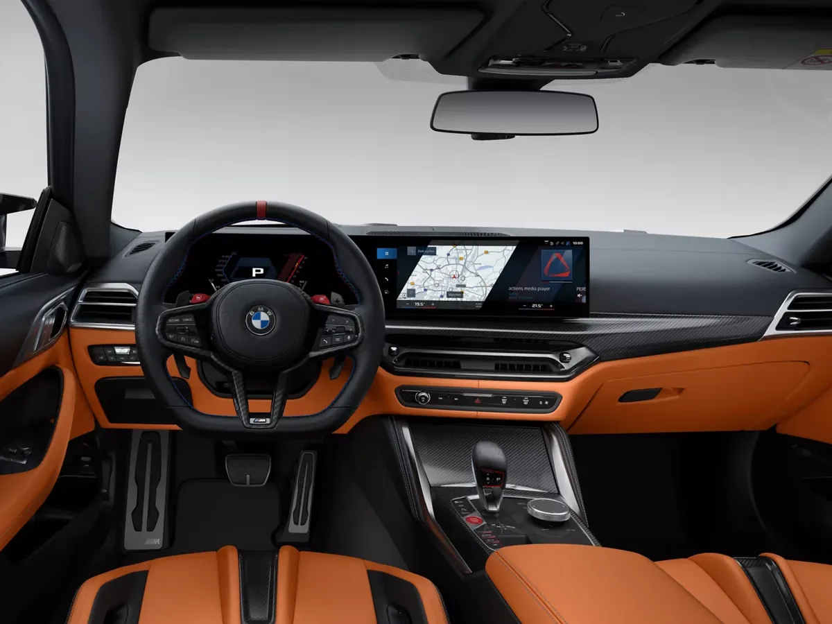 BMW M4 Cabrio interior