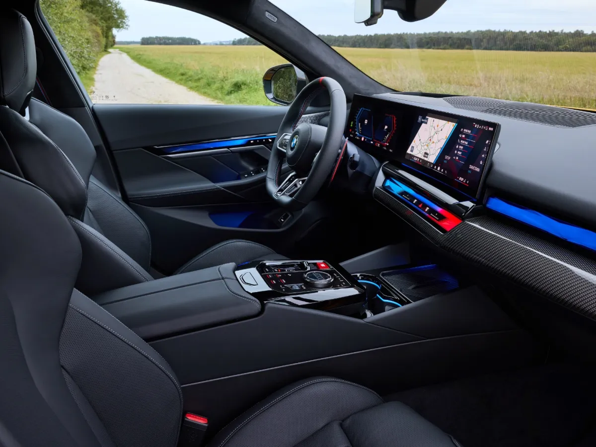 BMW M5 centre console