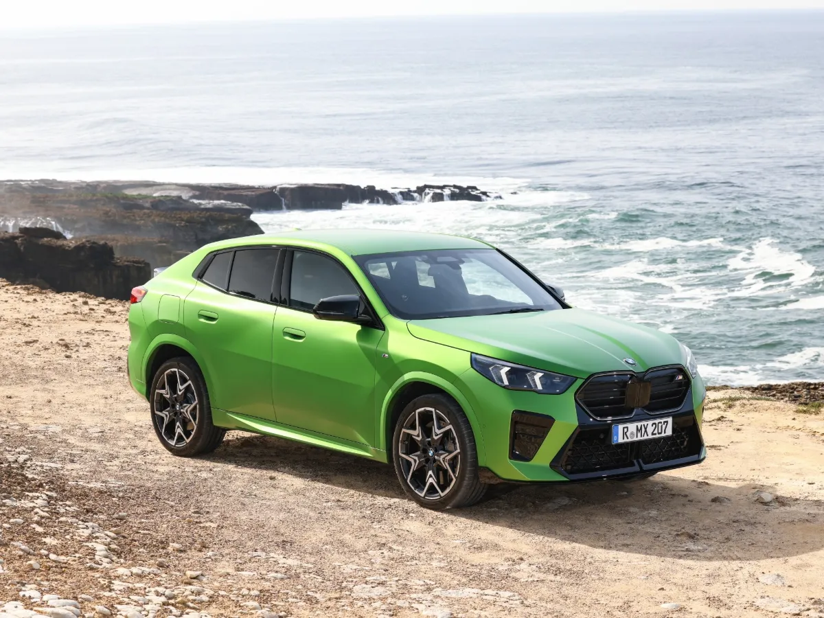 Pronájem BMW X2 sDrive18d