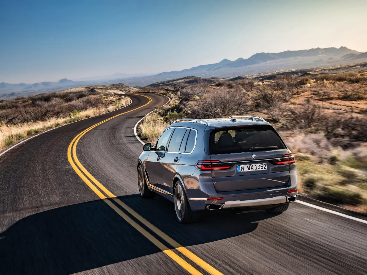 BMW X7 xDrive40d — nový vůz z Německa