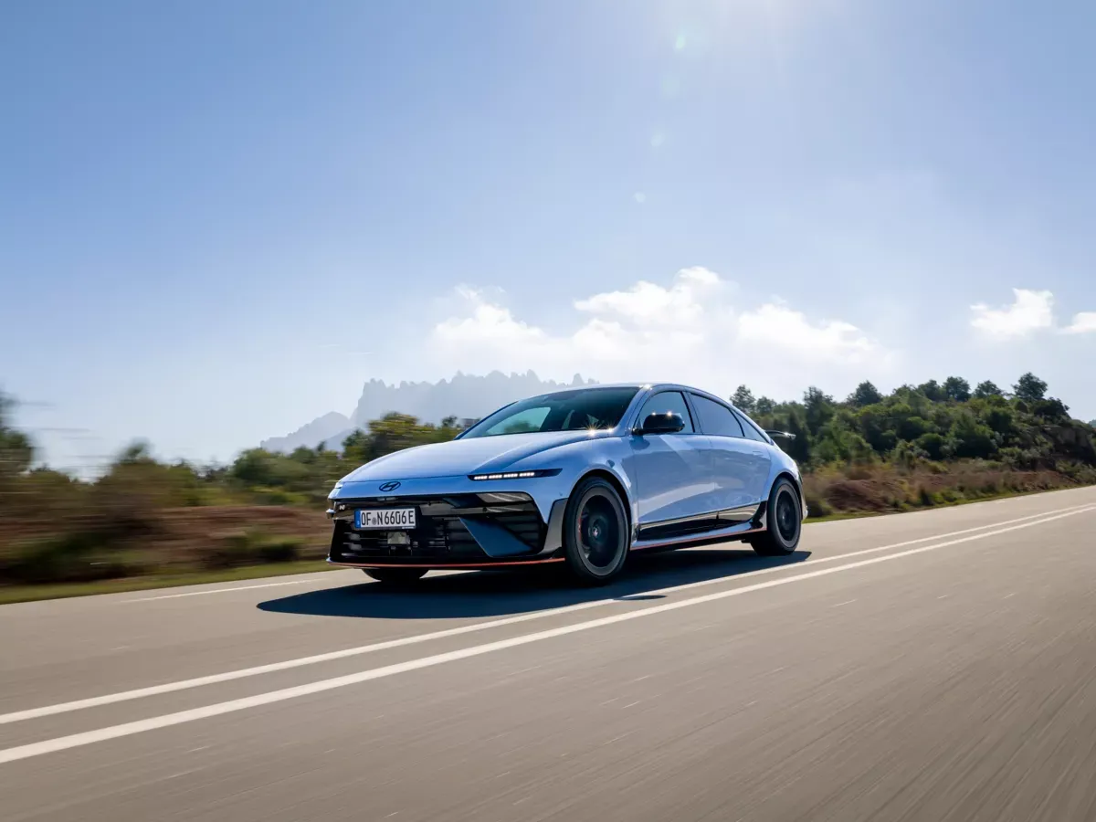 Hyundai IONIQ 6 N na horské silnici