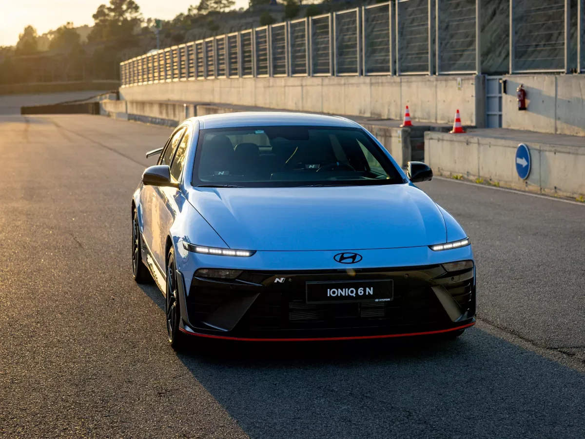 Hyundai IONIQ 6 N zepředu, nárazník N