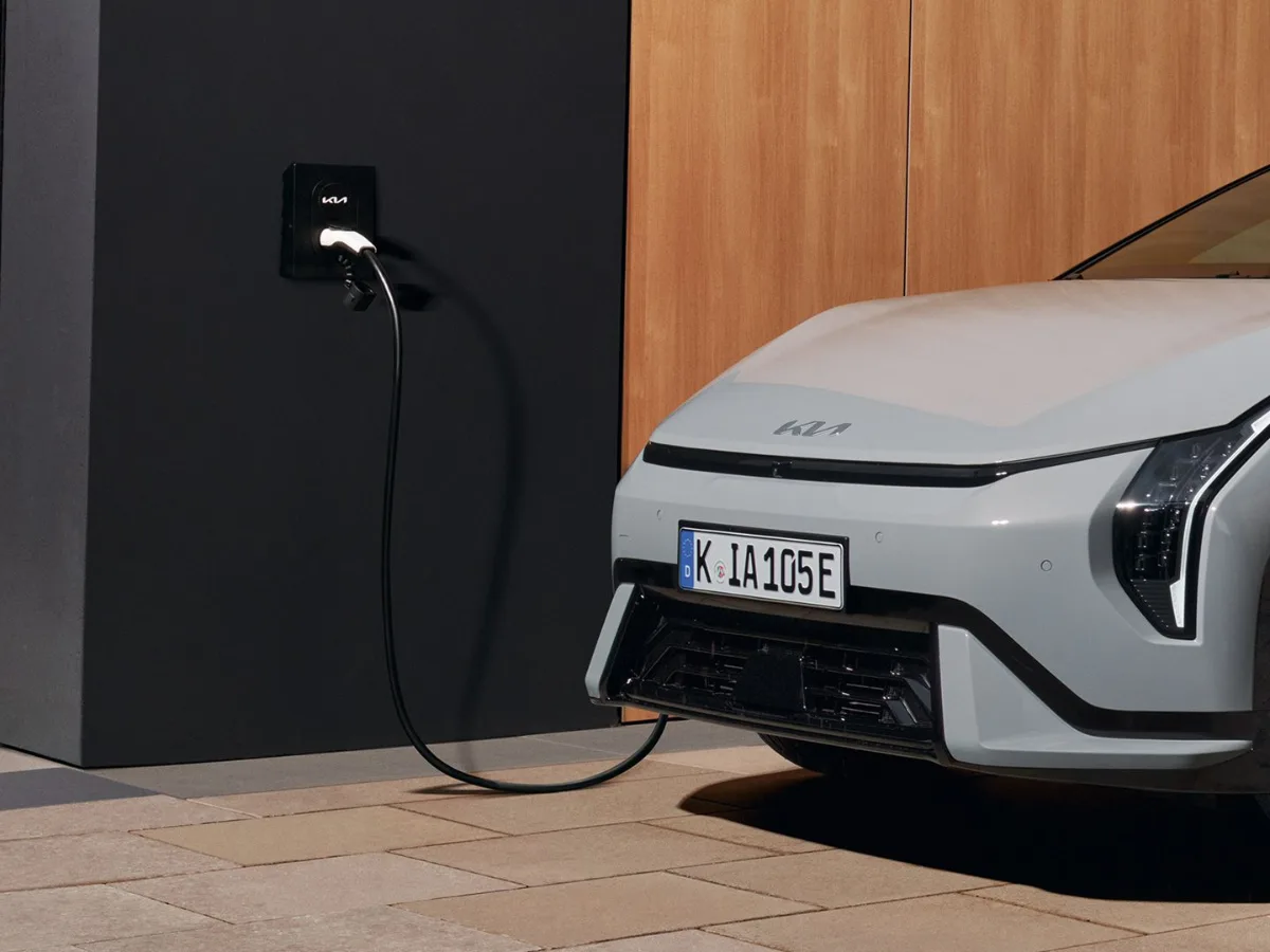 Kia EV4 charging