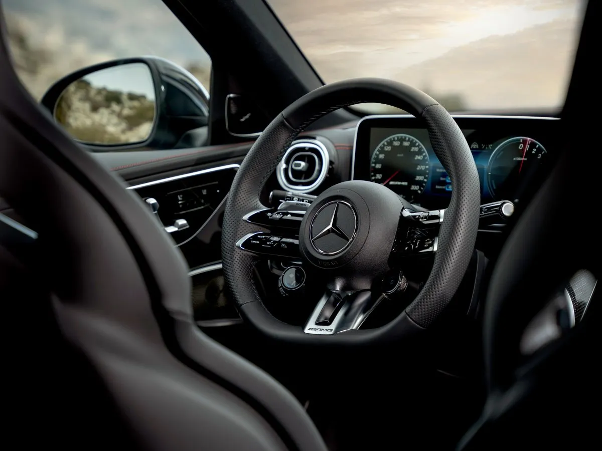 Mercedes-AMG třídy C — místo řidiče AMG