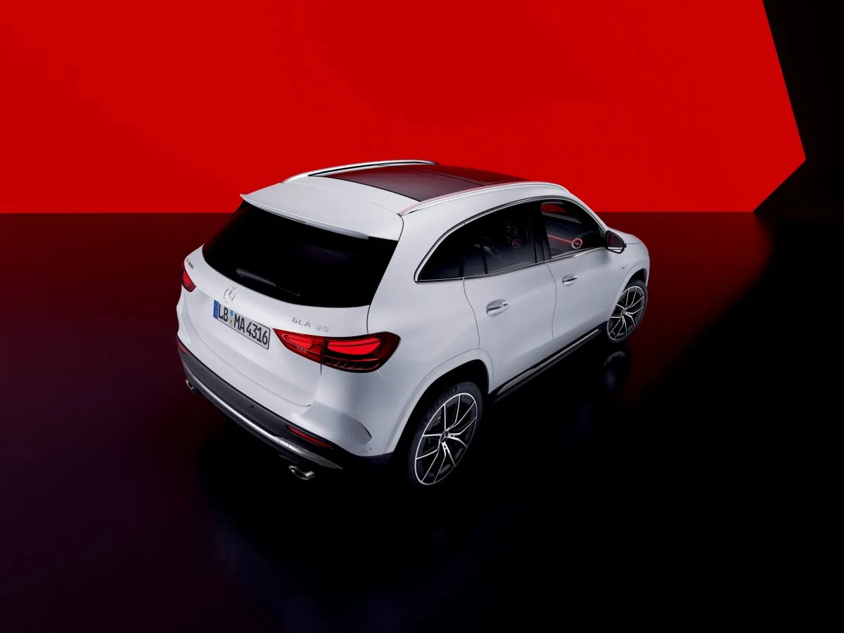 Mercedes-AMG GLA von hinten