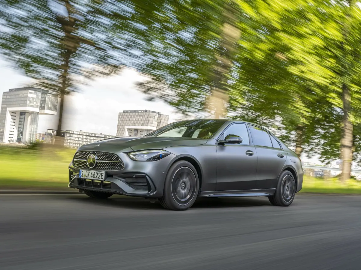 Mercedes-Benz třídy C za jízdy